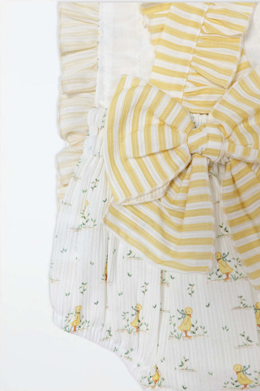 ranita-bebe-al-agua-patos-detalle