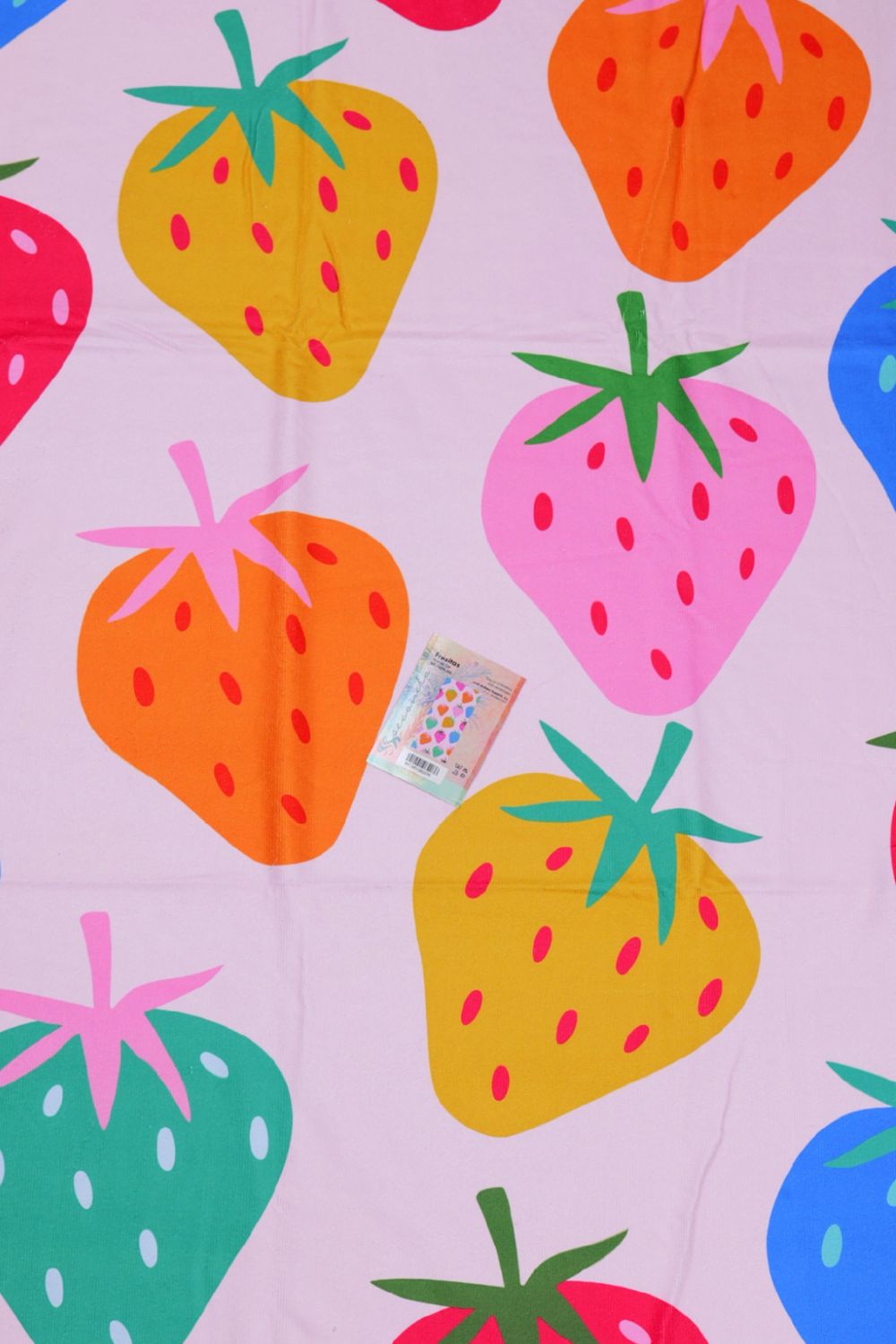 TOALLA FRESAS COLORES