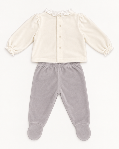 Pijama de bebé blanco y gris