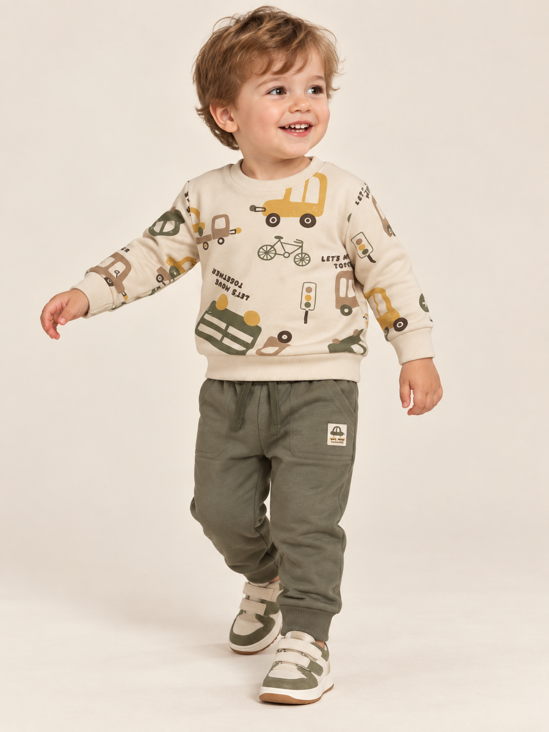Chándal de niño con vehículos