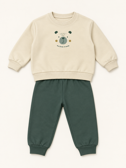 Chándal de niño con oso y pantalón verde