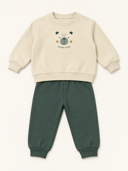 Chándal de niño con oso y pantalón verde