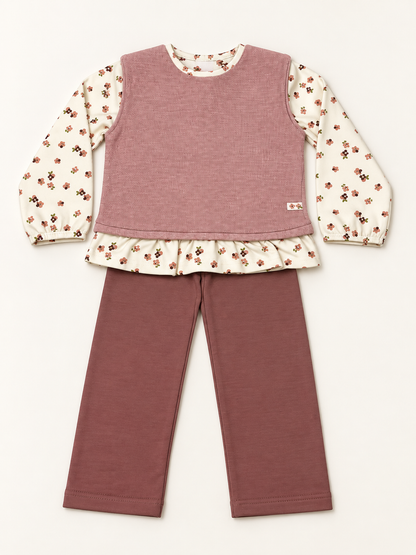 Conjunto de niña malva con mangas estampadas